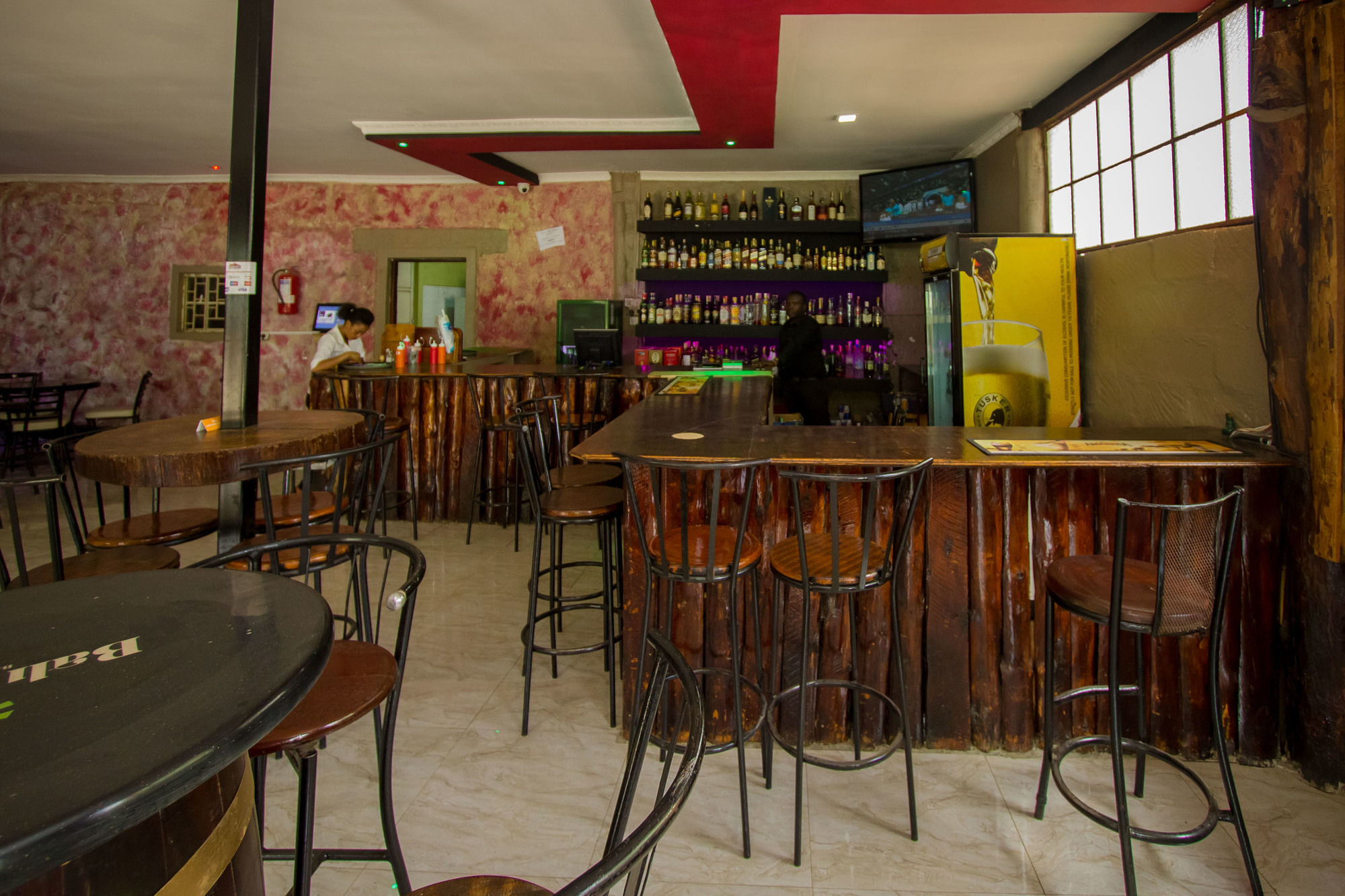 Balis Best Bar & Resort Langata 外观 照片